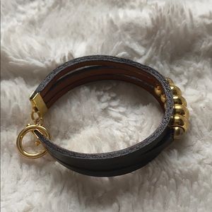 Leather and spheres bracelet